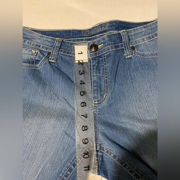 ND Weekend size 10P women’s embellished embroidered stretch denim capris jeans - Picture 9 of 12